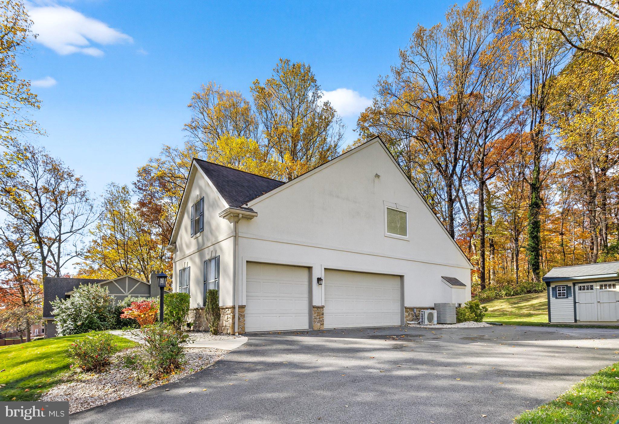 SENTRY WOODS - Residential