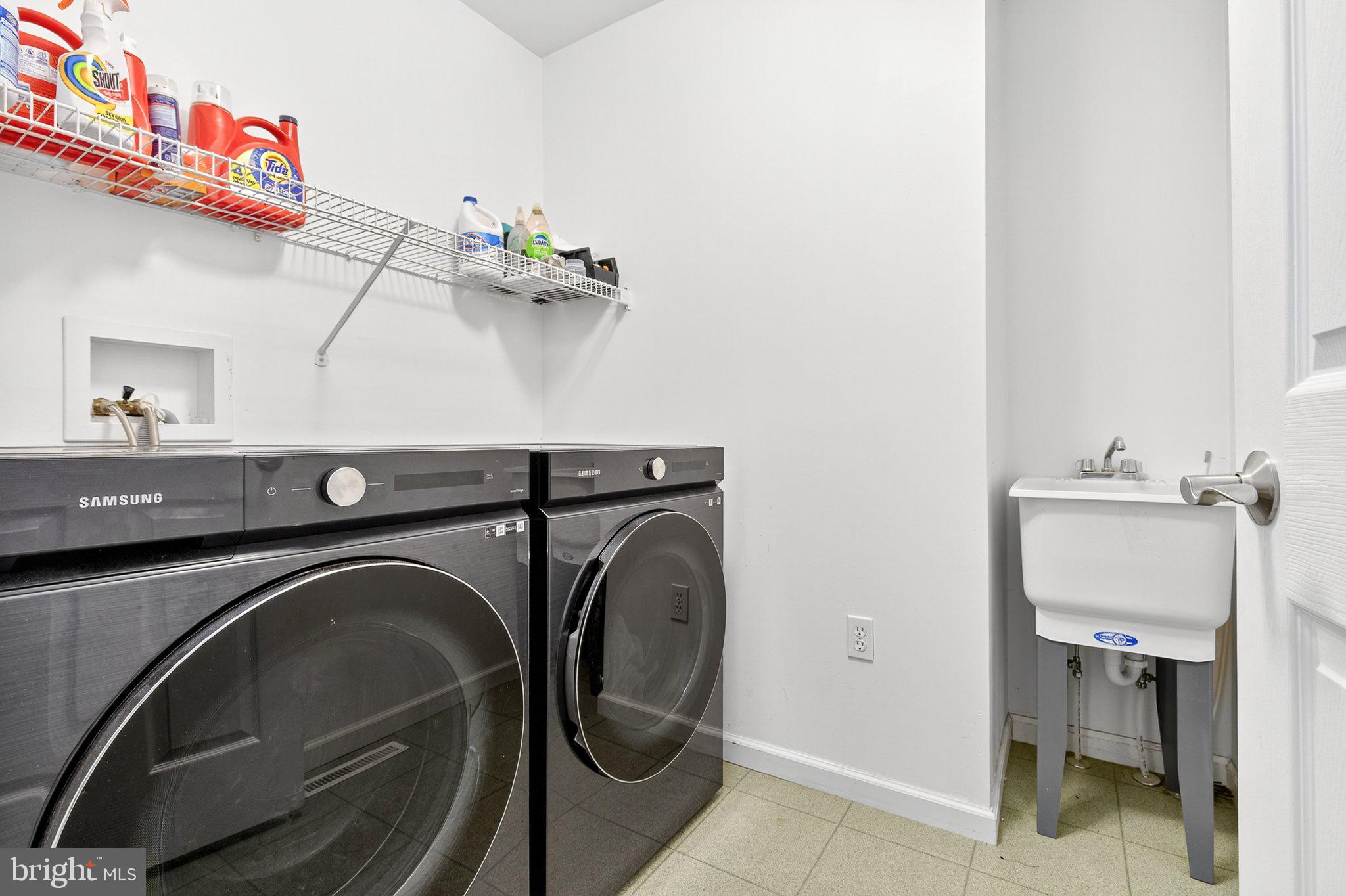 SENTRY WOODS - Residential