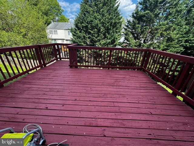 GREENSPRING OVERLOOK - Residential Lease