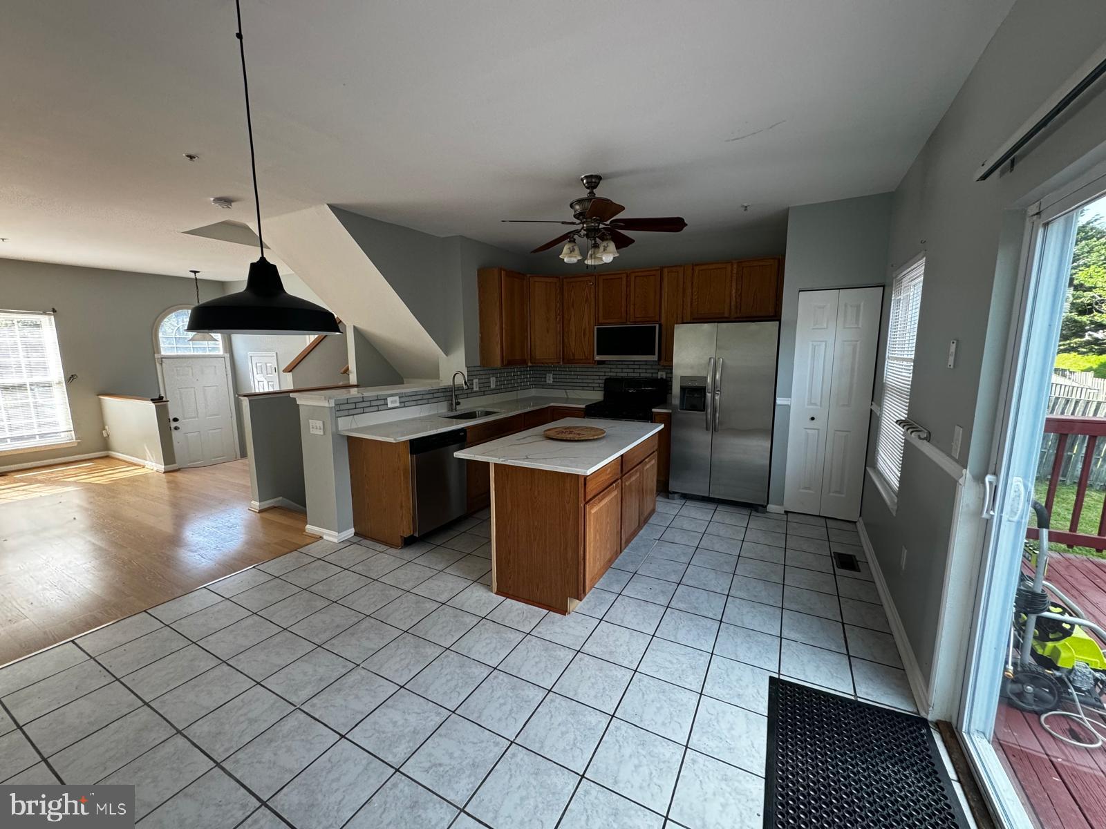 GREENSPRING OVERLOOK - Residential Lease