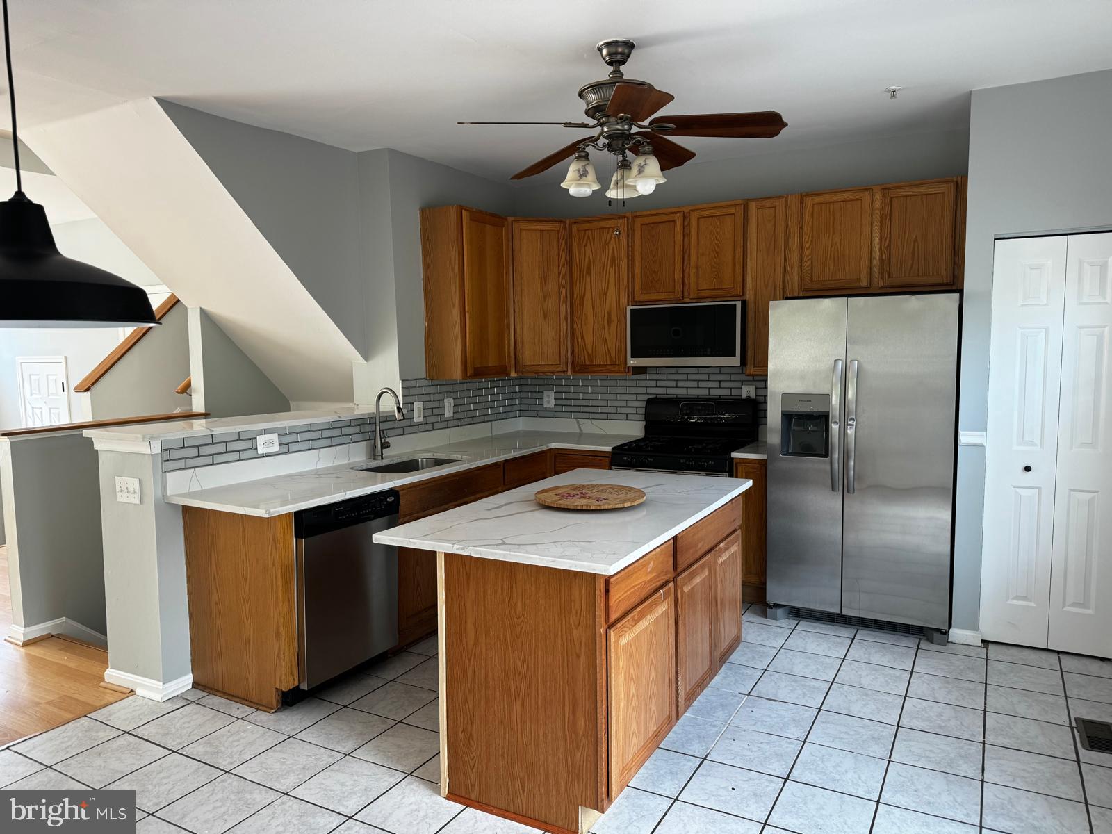 GREENSPRING OVERLOOK - Residential Lease