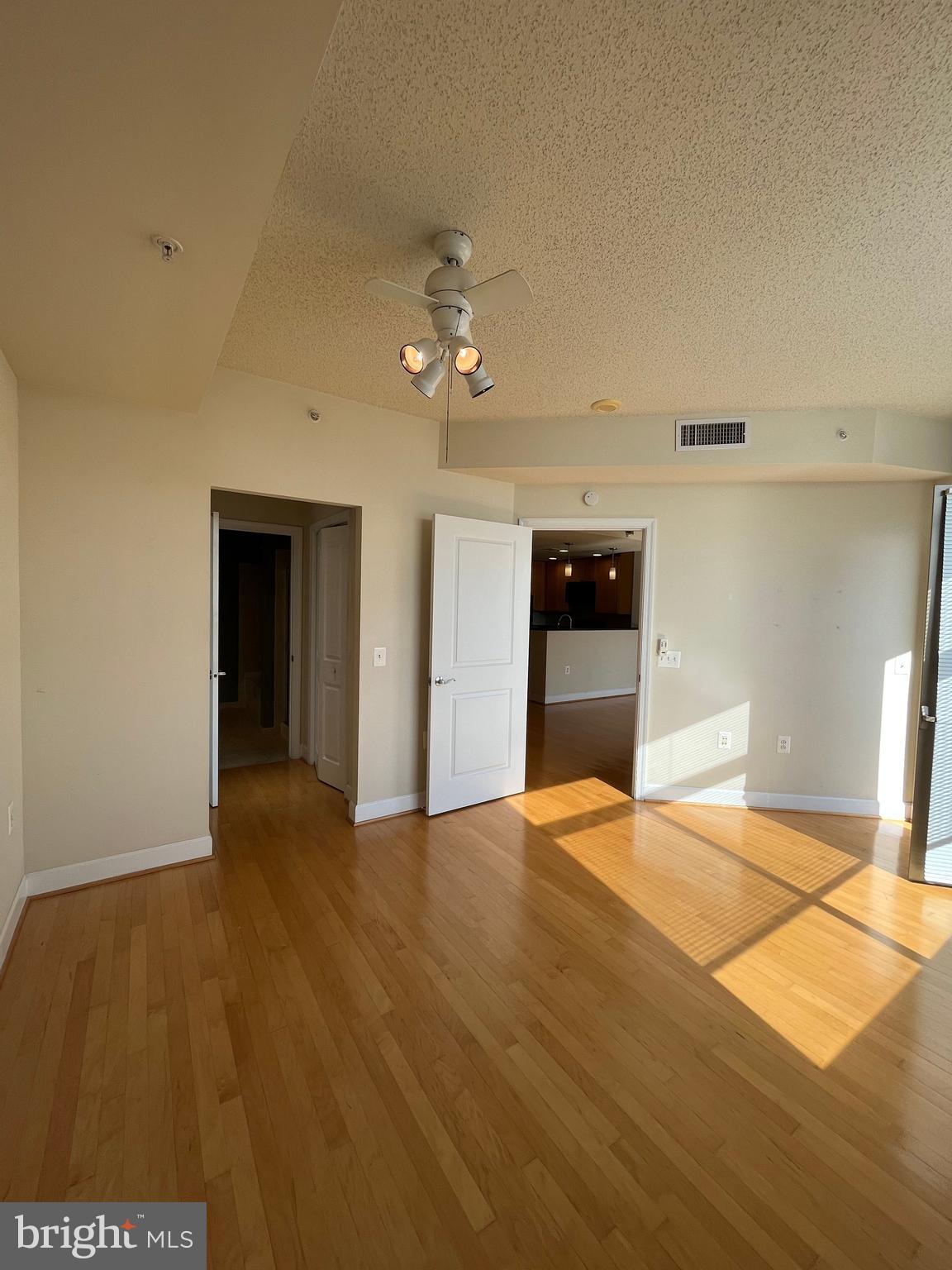 ECLIPSE ON CENTER PARK - Residential Lease