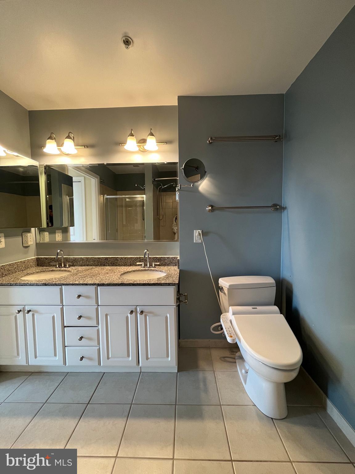 ECLIPSE ON CENTER PARK - Residential Lease