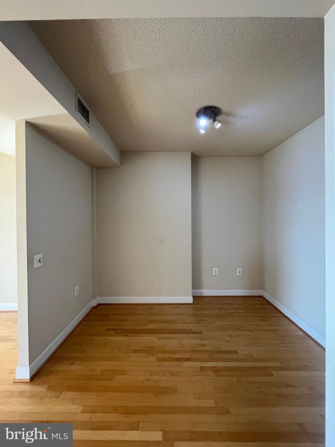 ECLIPSE ON CENTER PARK - Residential Lease