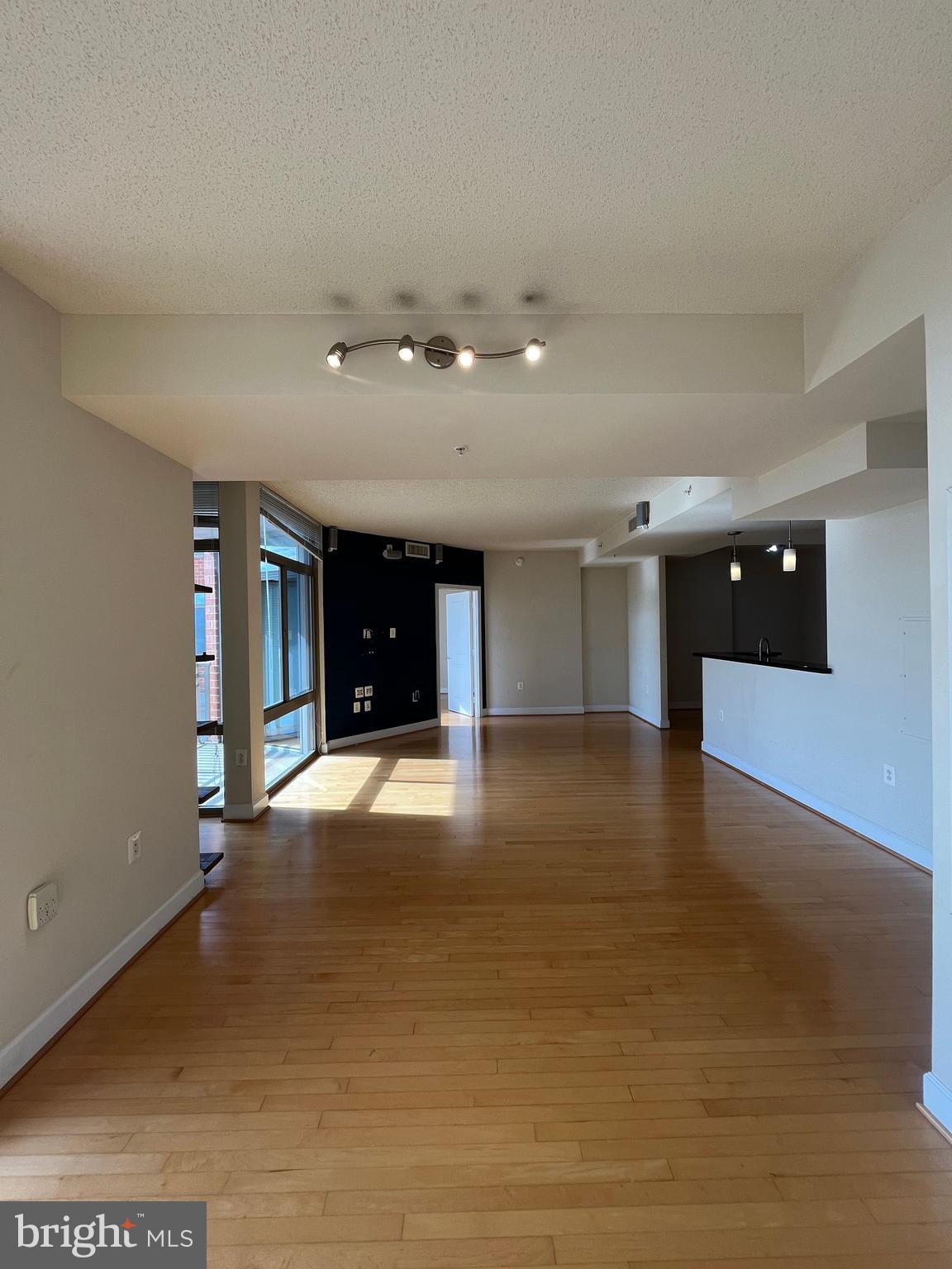 ECLIPSE ON CENTER PARK - Residential Lease