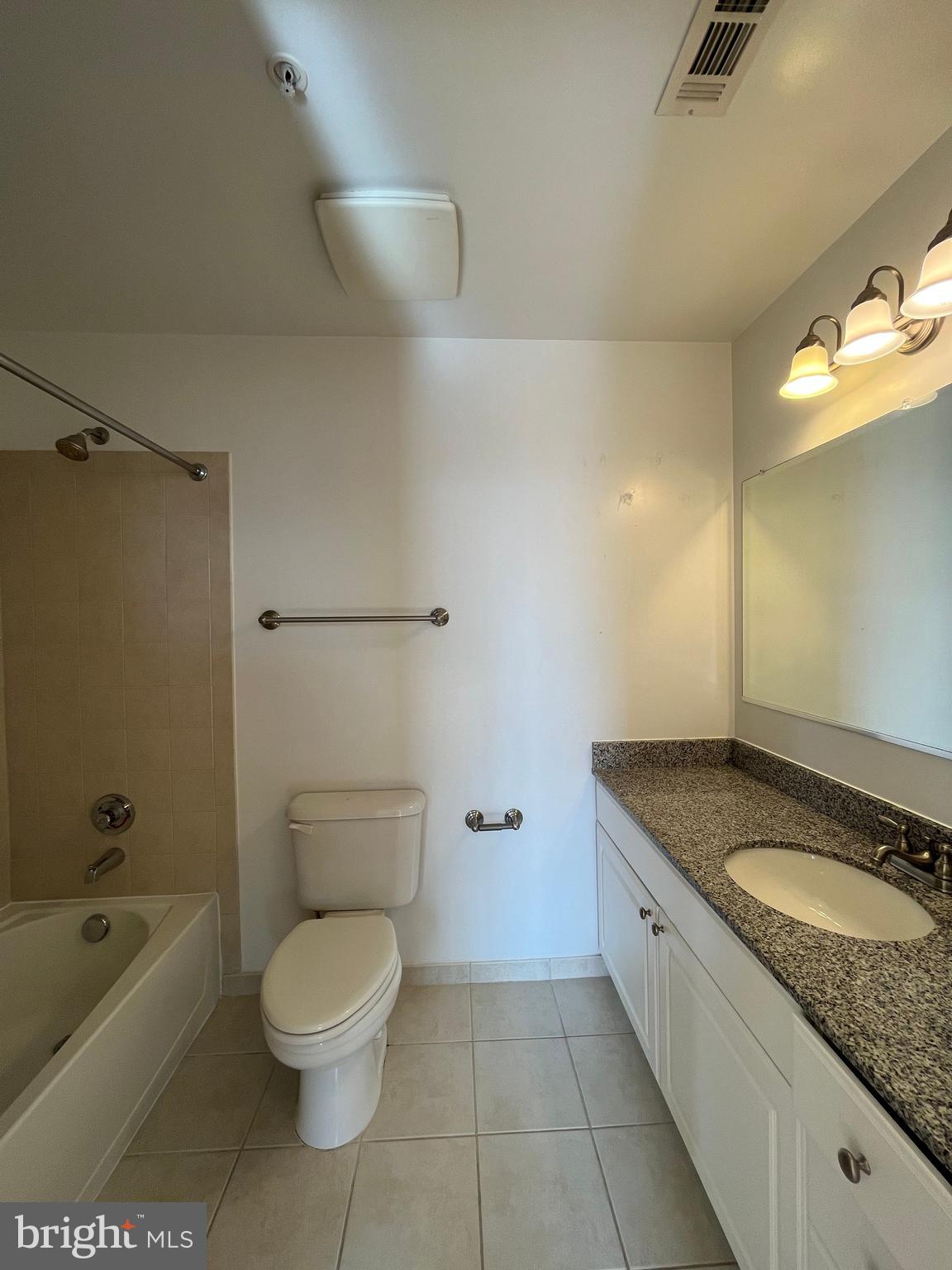 ECLIPSE ON CENTER PARK - Residential Lease