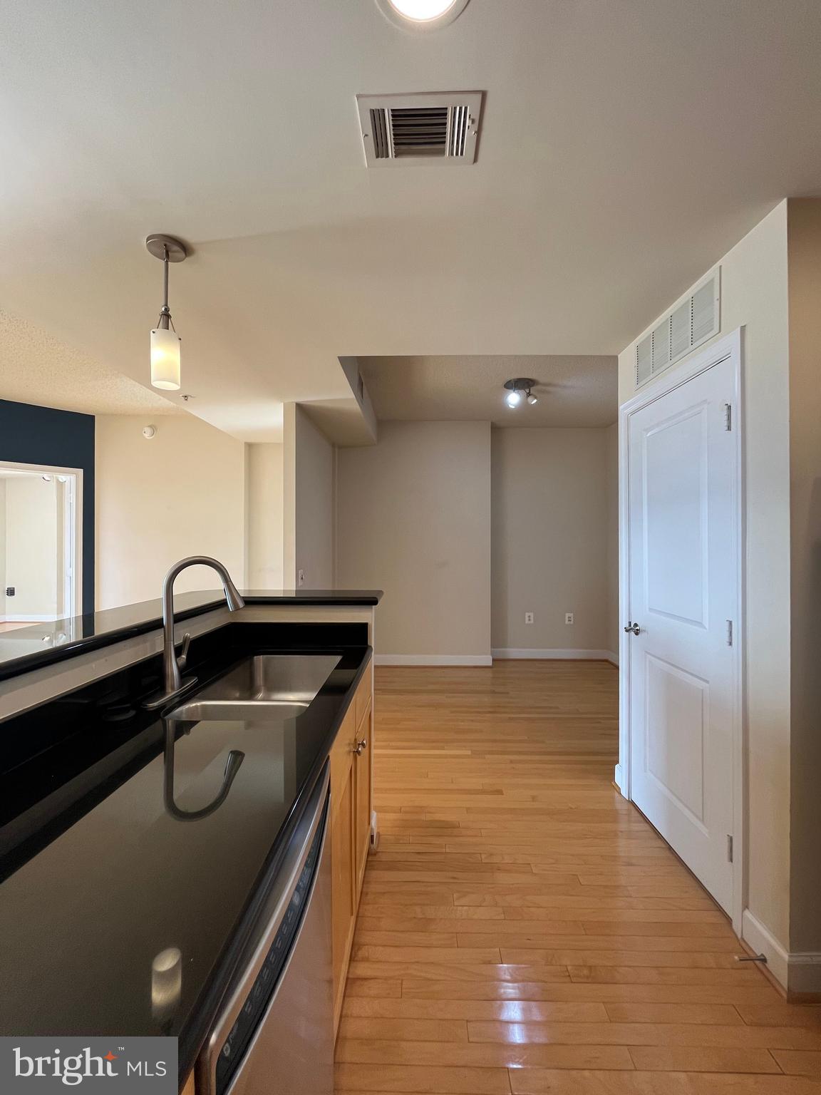 ECLIPSE ON CENTER PARK - Residential Lease