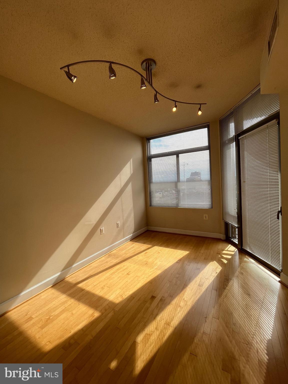 ECLIPSE ON CENTER PARK - Residential Lease