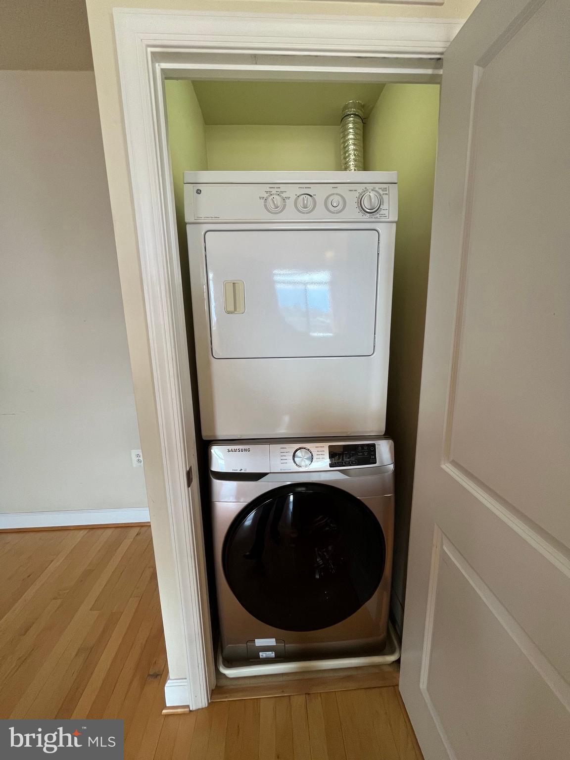 ECLIPSE ON CENTER PARK - Residential Lease