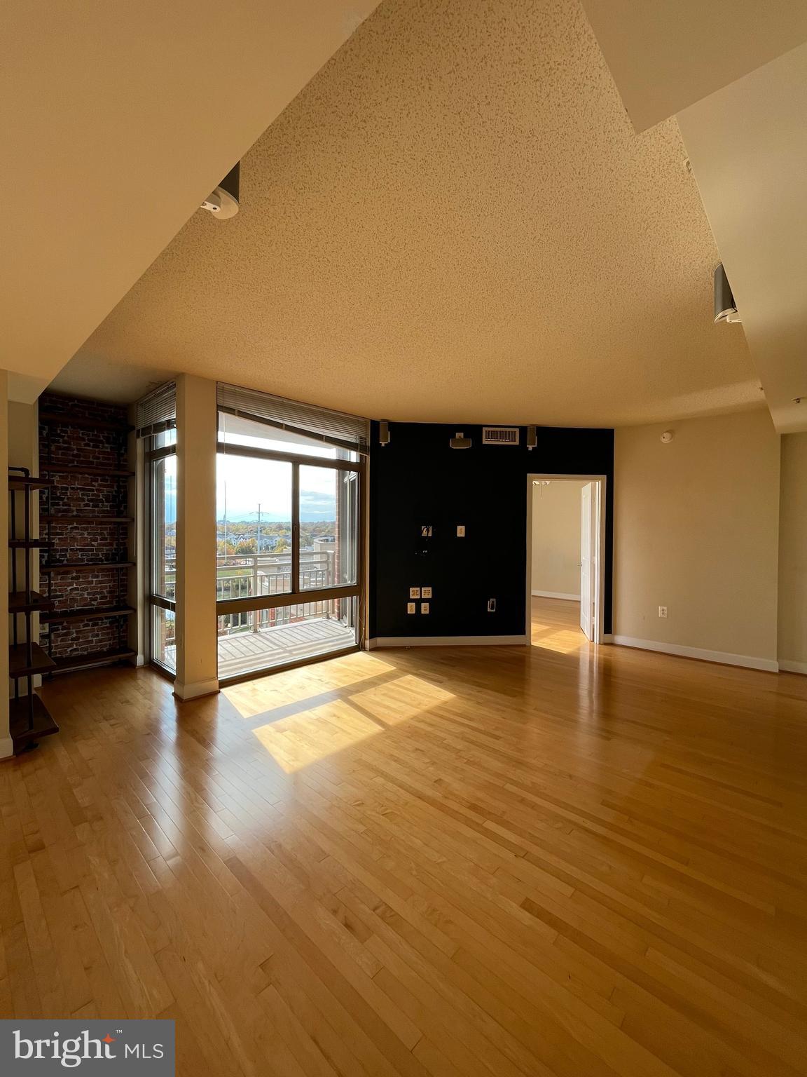 ECLIPSE ON CENTER PARK - Residential Lease