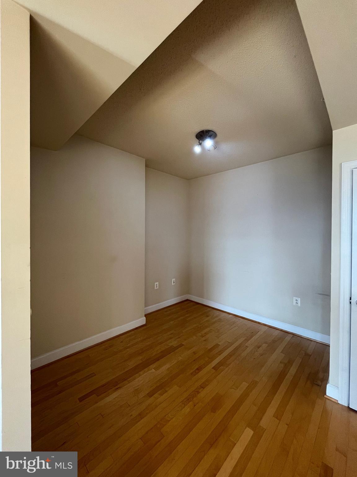 ECLIPSE ON CENTER PARK - Residential Lease