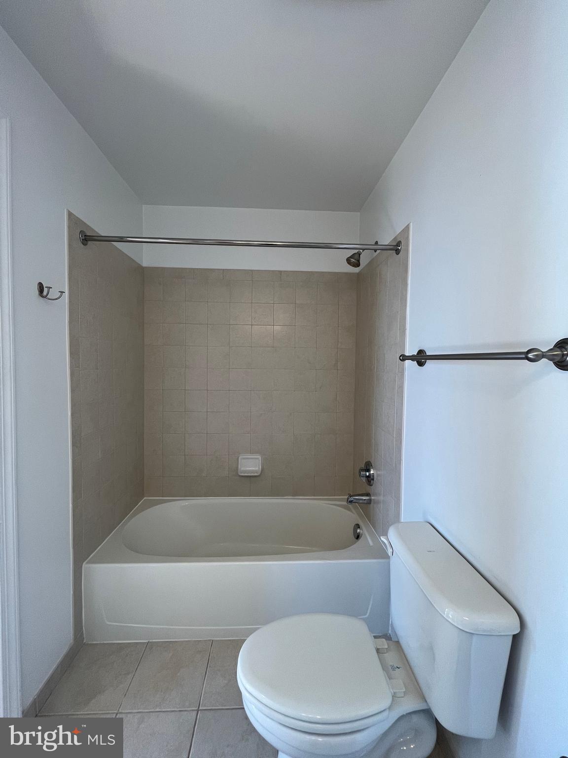 ECLIPSE ON CENTER PARK - Residential Lease