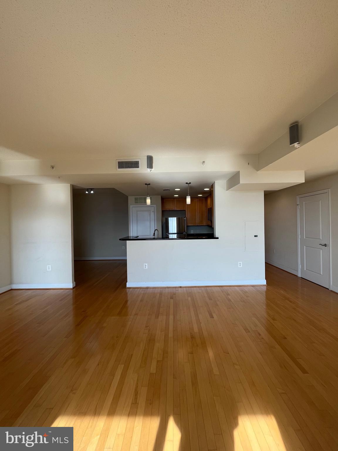 ECLIPSE ON CENTER PARK - Residential Lease