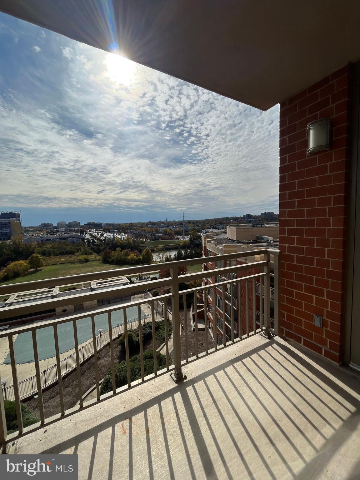 ECLIPSE ON CENTER PARK - Residential Lease