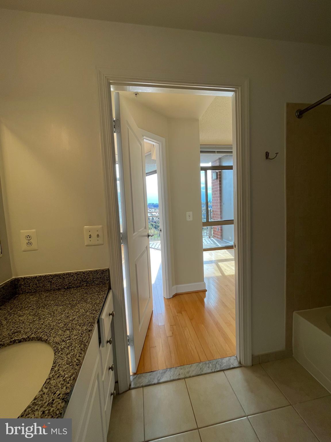 ECLIPSE ON CENTER PARK - Residential Lease