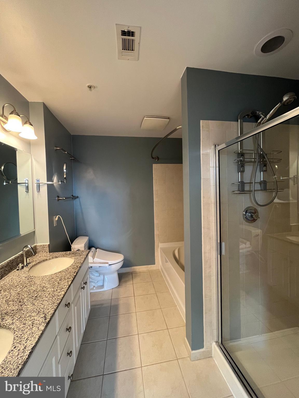 ECLIPSE ON CENTER PARK - Residential Lease