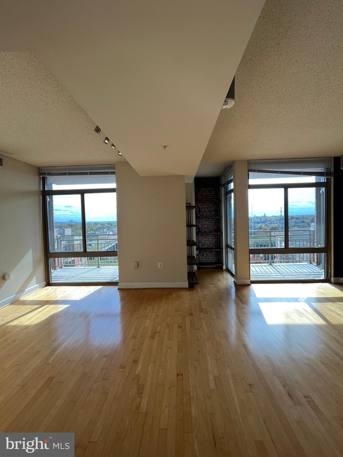 ECLIPSE ON CENTER PARK - Residential Lease