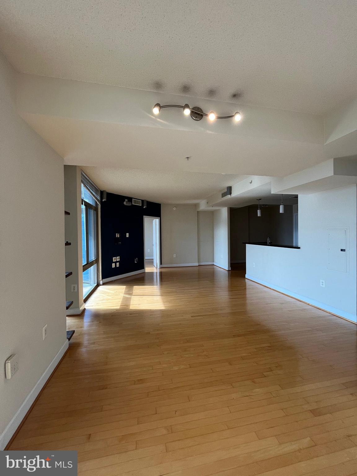 ECLIPSE ON CENTER PARK - Residential Lease