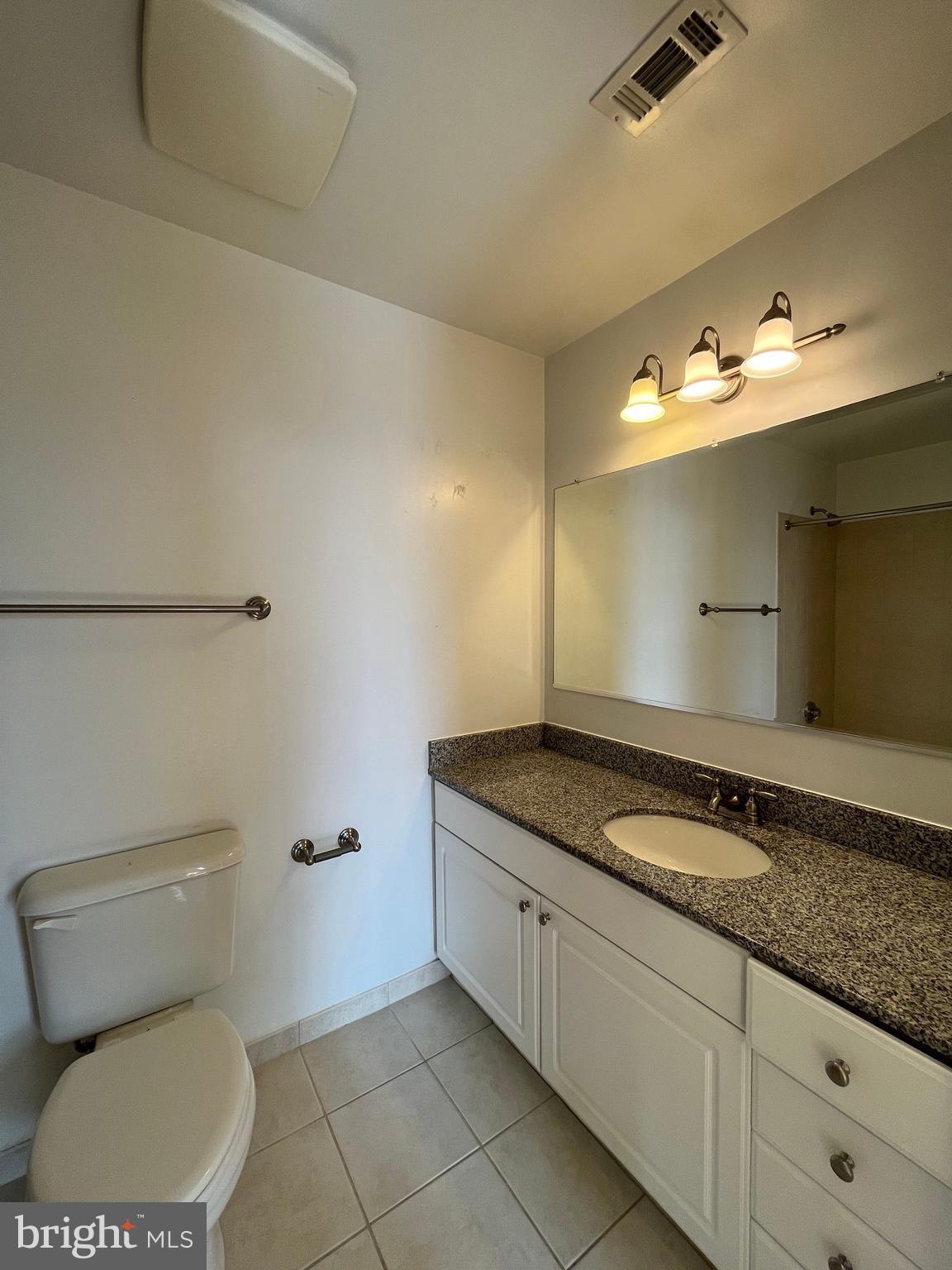 ECLIPSE ON CENTER PARK - Residential Lease