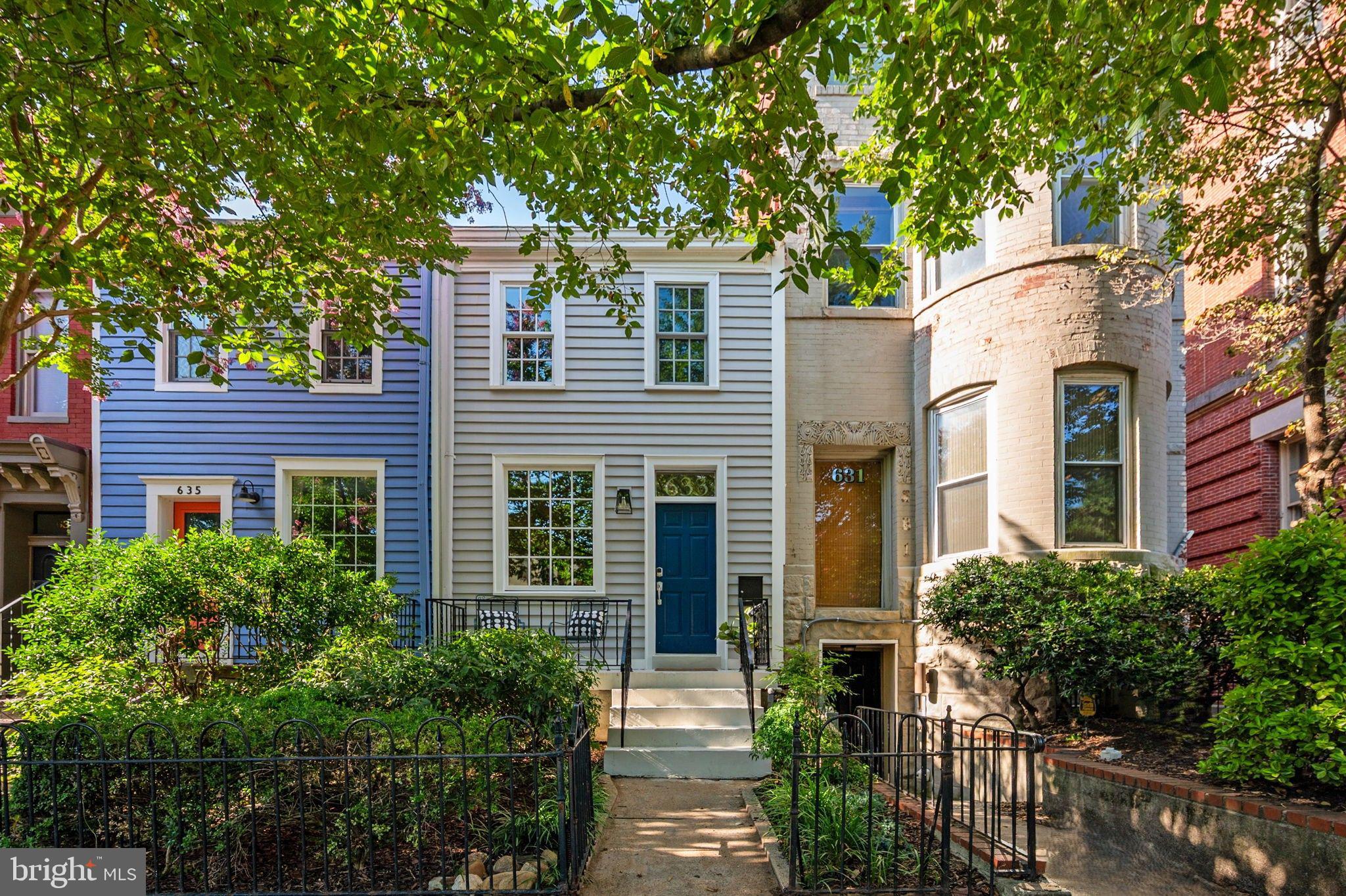 633 CONSTITUTION AVENUE NE