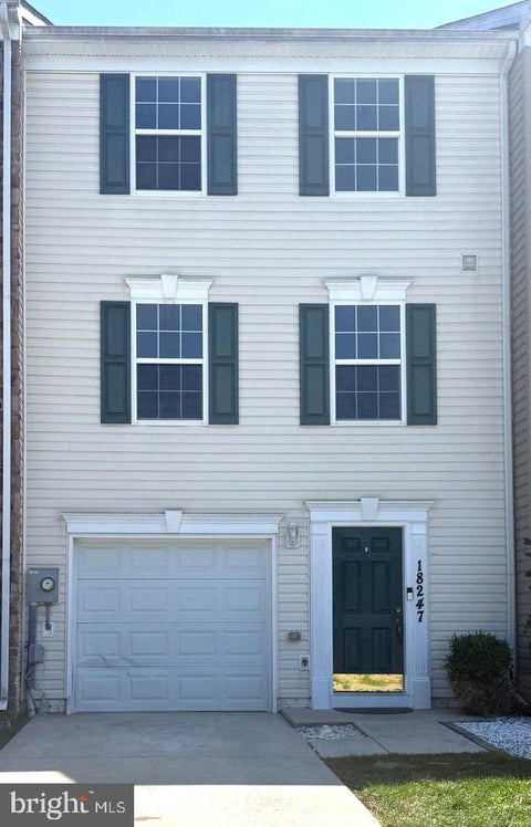 Townhouse For Sale - 18247 Roy Croft Drive<br/> HAGERSTOWN, MD 21740