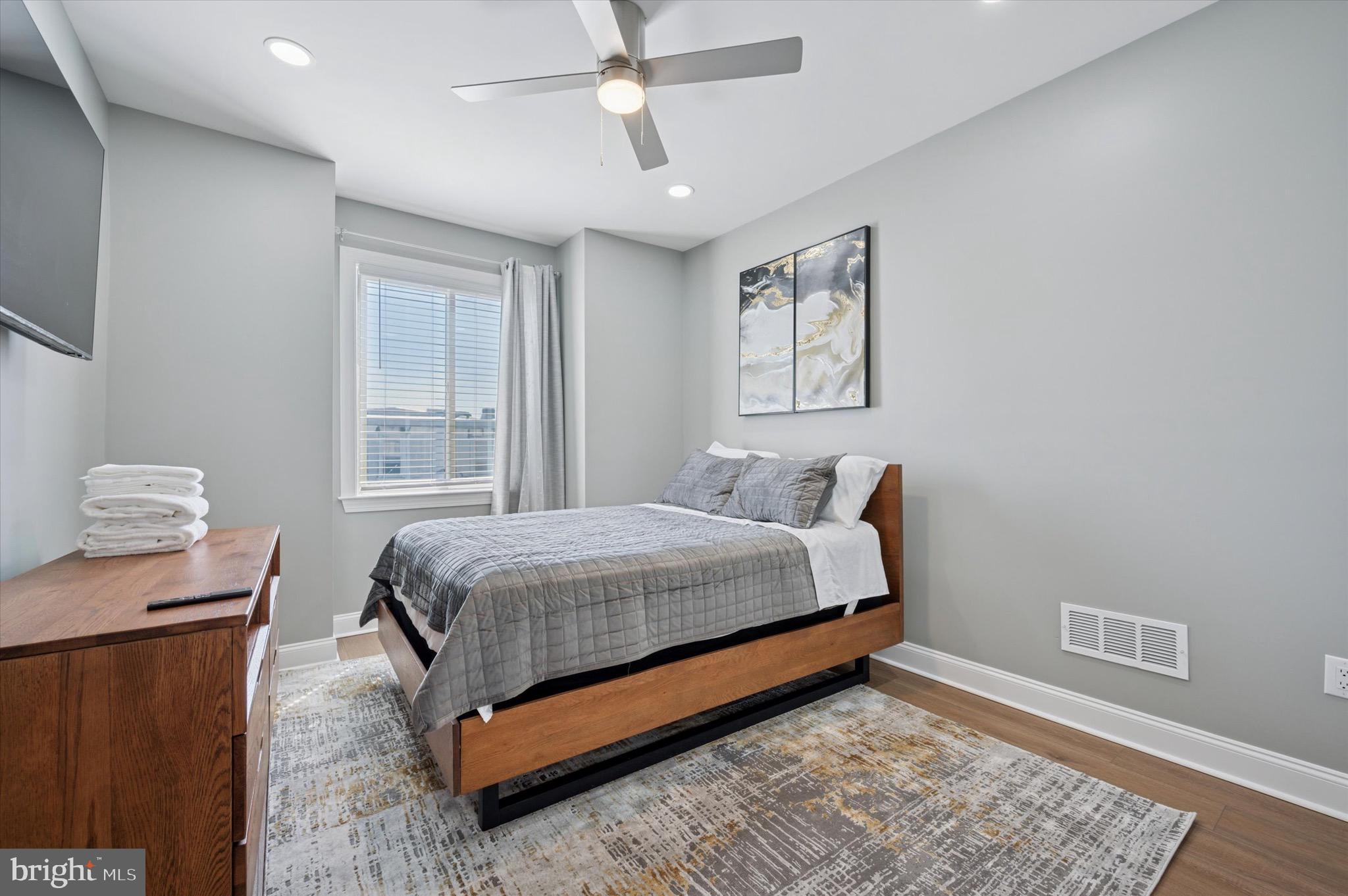 PHILADELPHIA - Residential