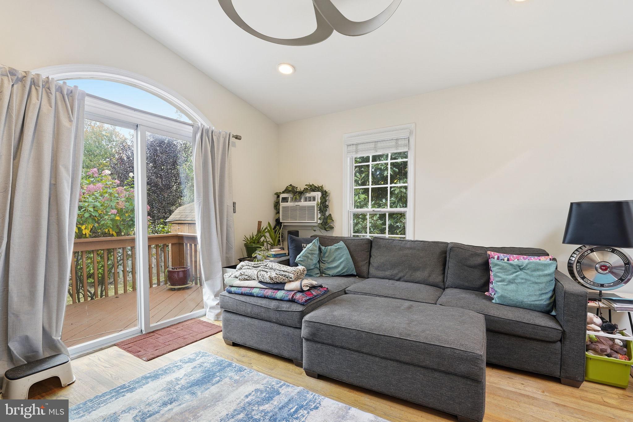 ROCK CREEK FOREST - Residential