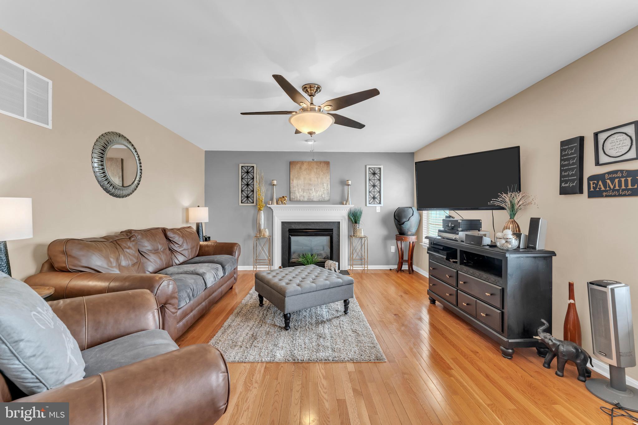 STONE MANOR - Residential