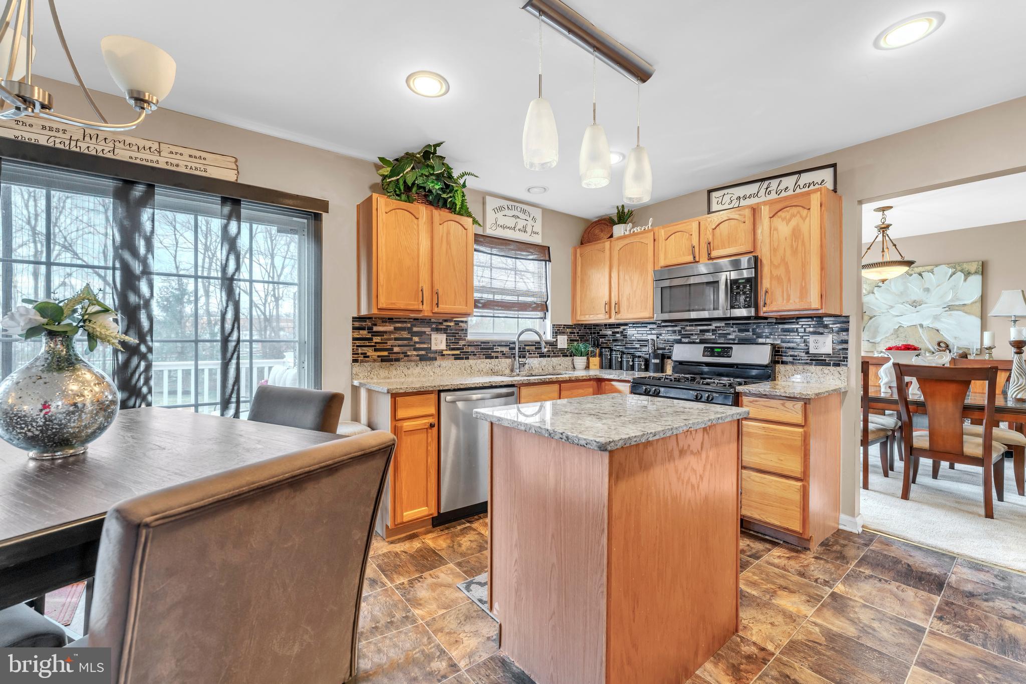 STONE MANOR - Residential