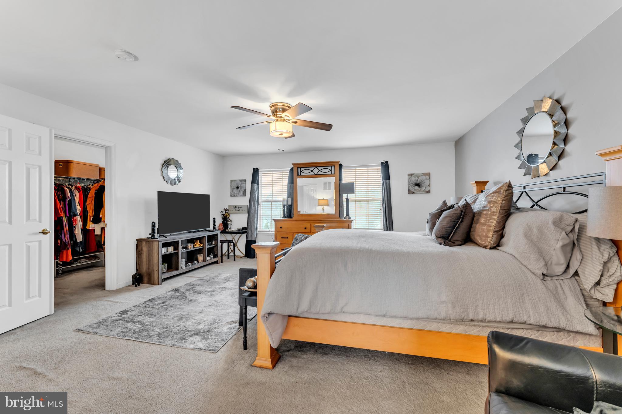 STONE MANOR - Residential