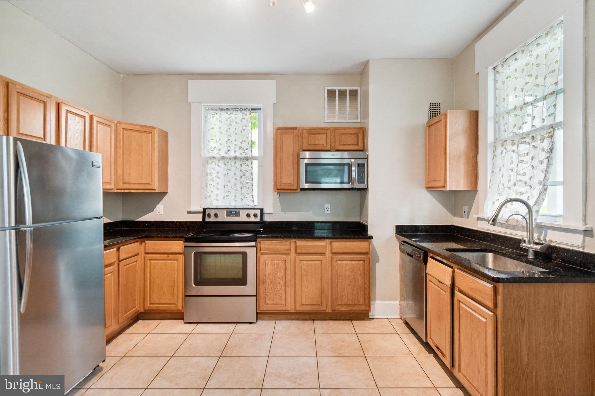 GARWYN OAKS - Residential