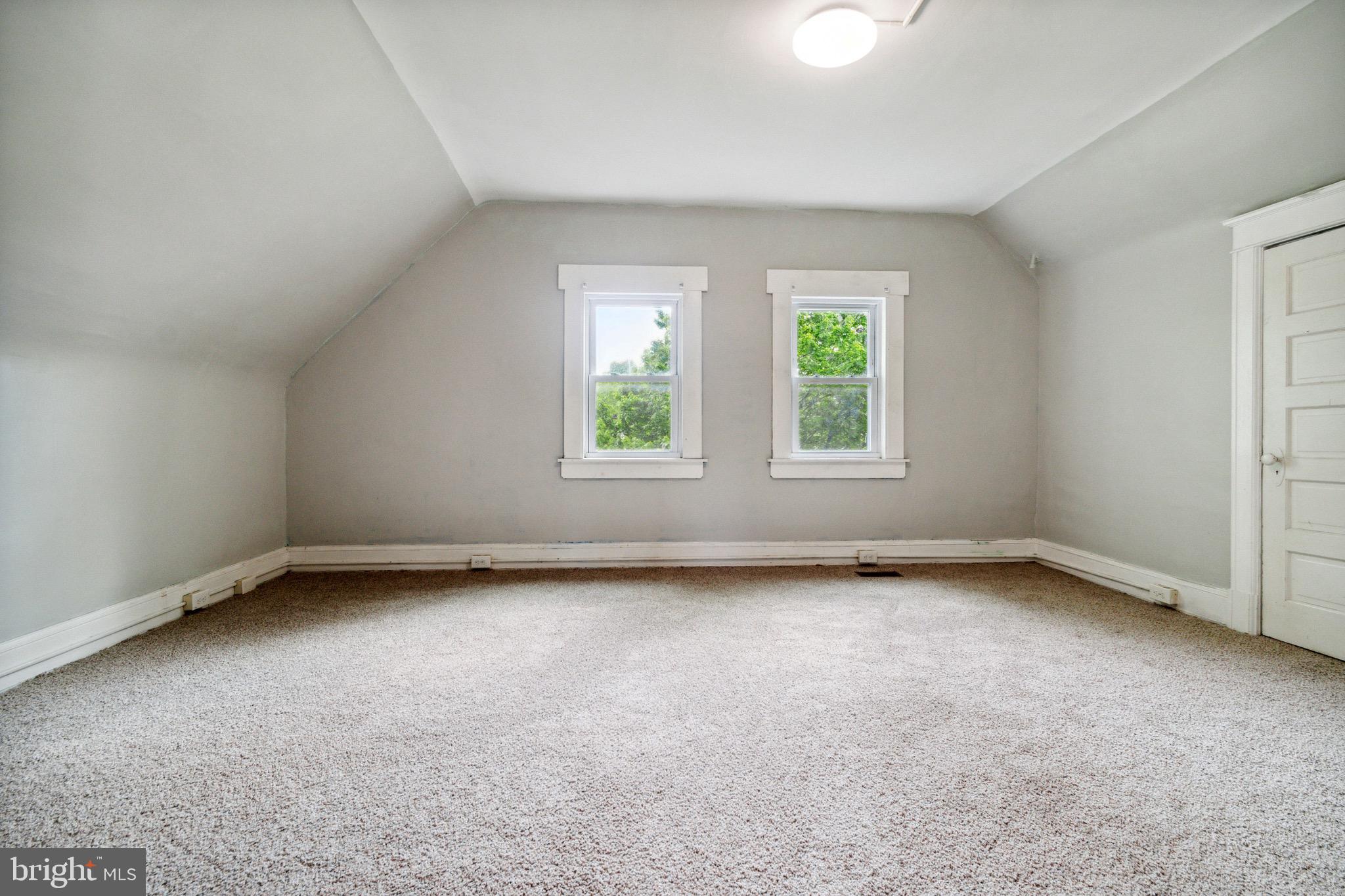 GARWYN OAKS - Residential