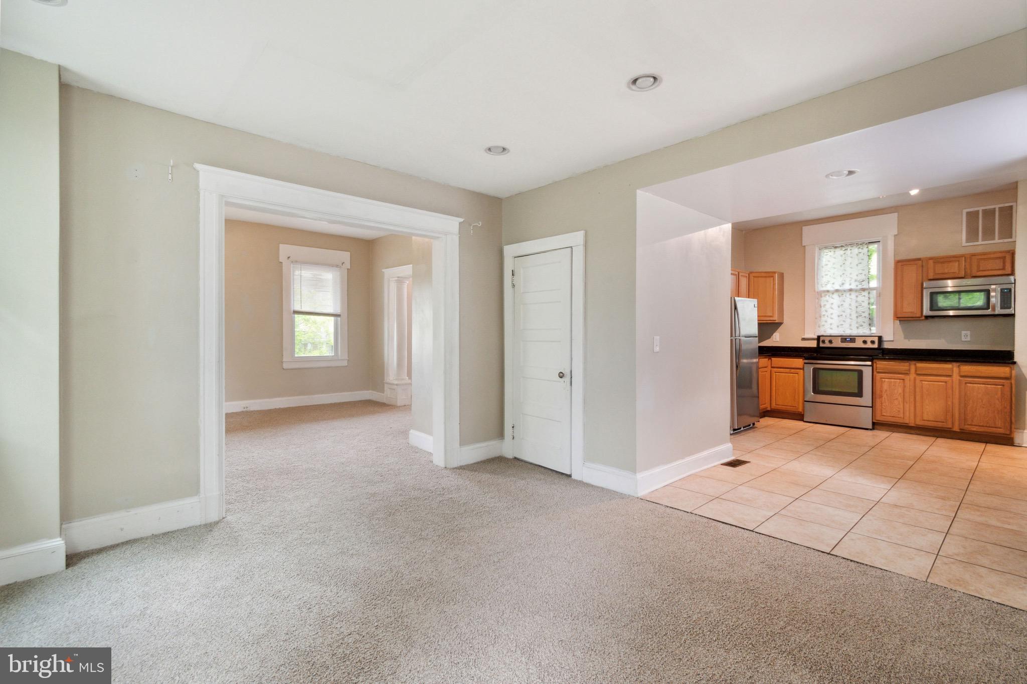 GARWYN OAKS - Residential