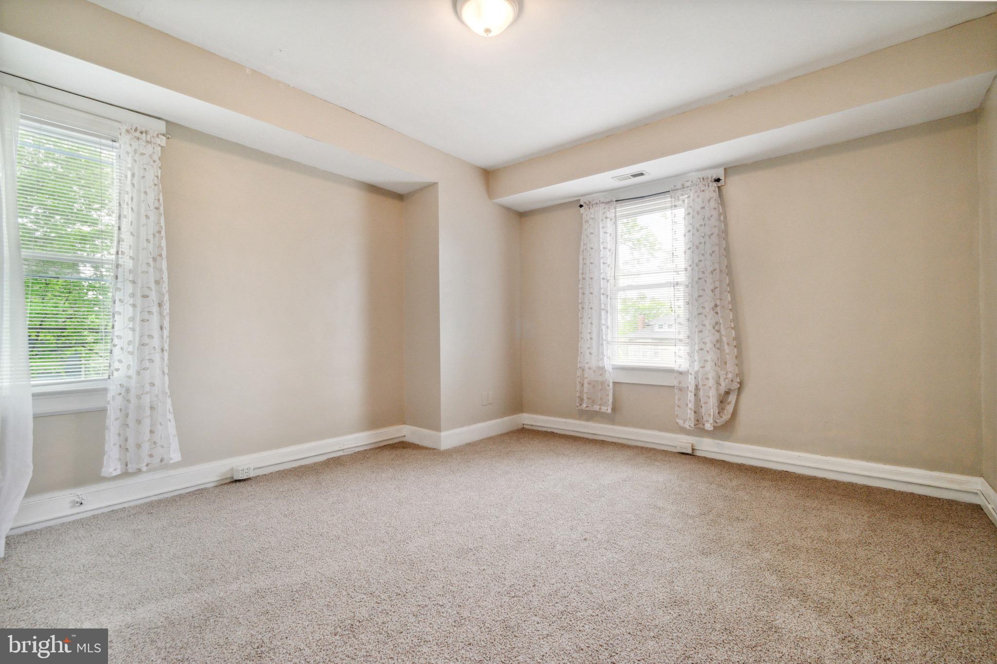 GARWYN OAKS - Residential