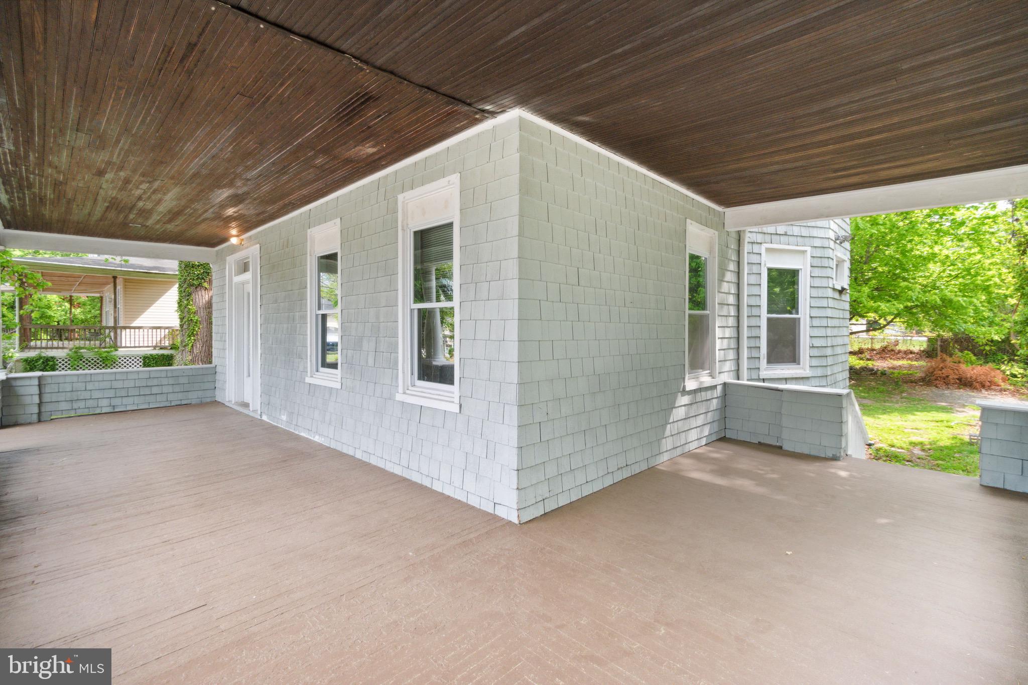 GARWYN OAKS - Residential