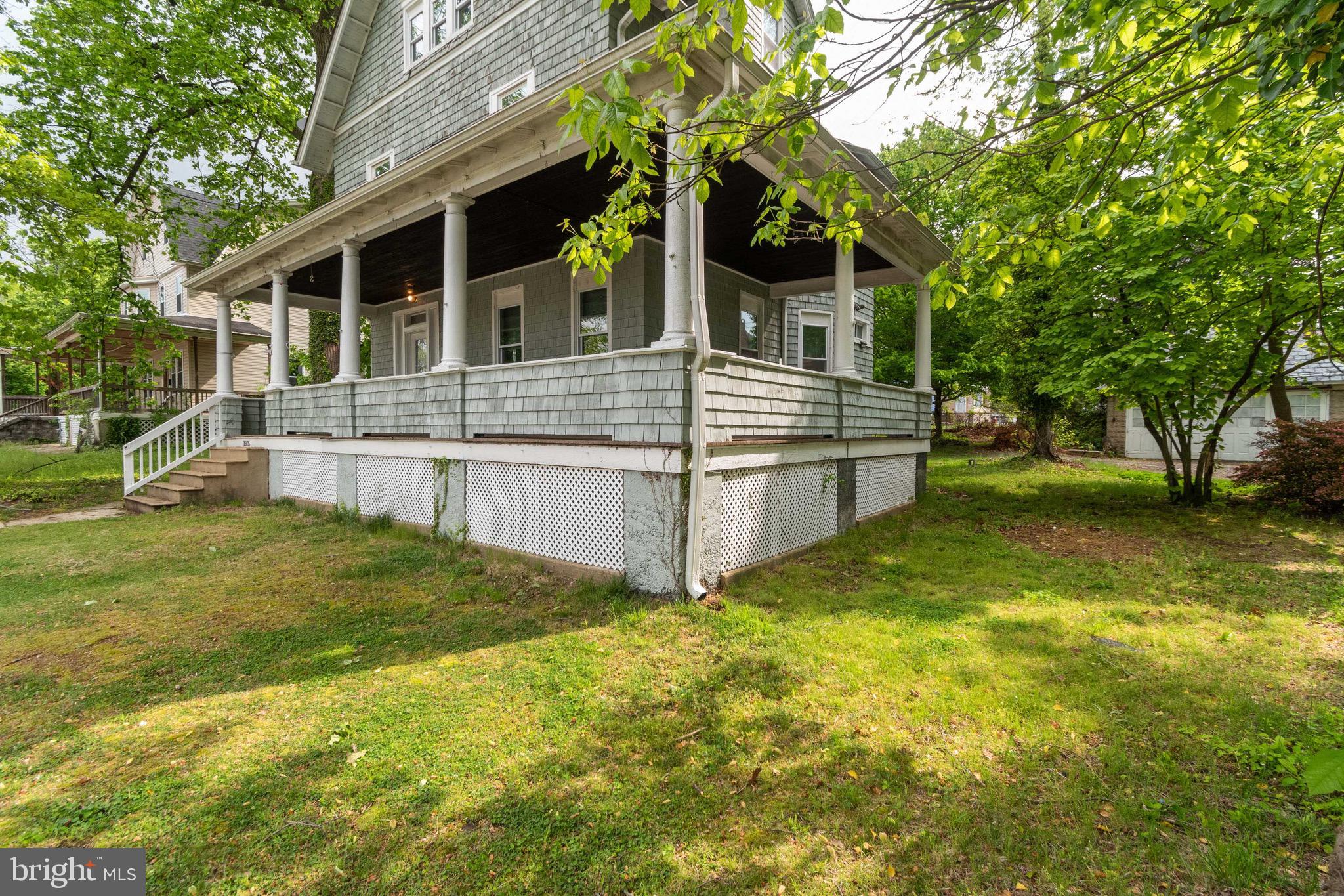 GARWYN OAKS - Residential