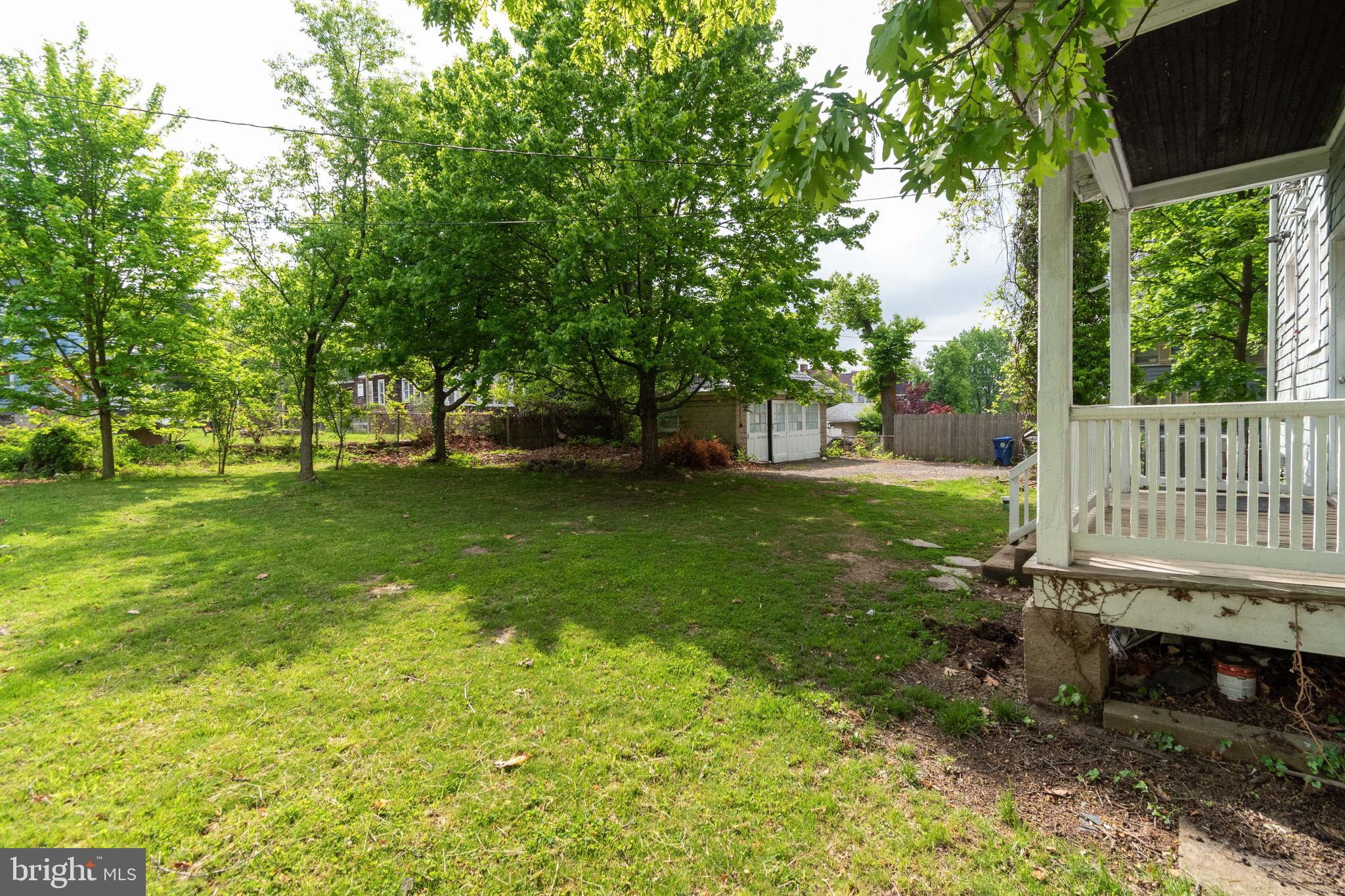 GARWYN OAKS - Residential