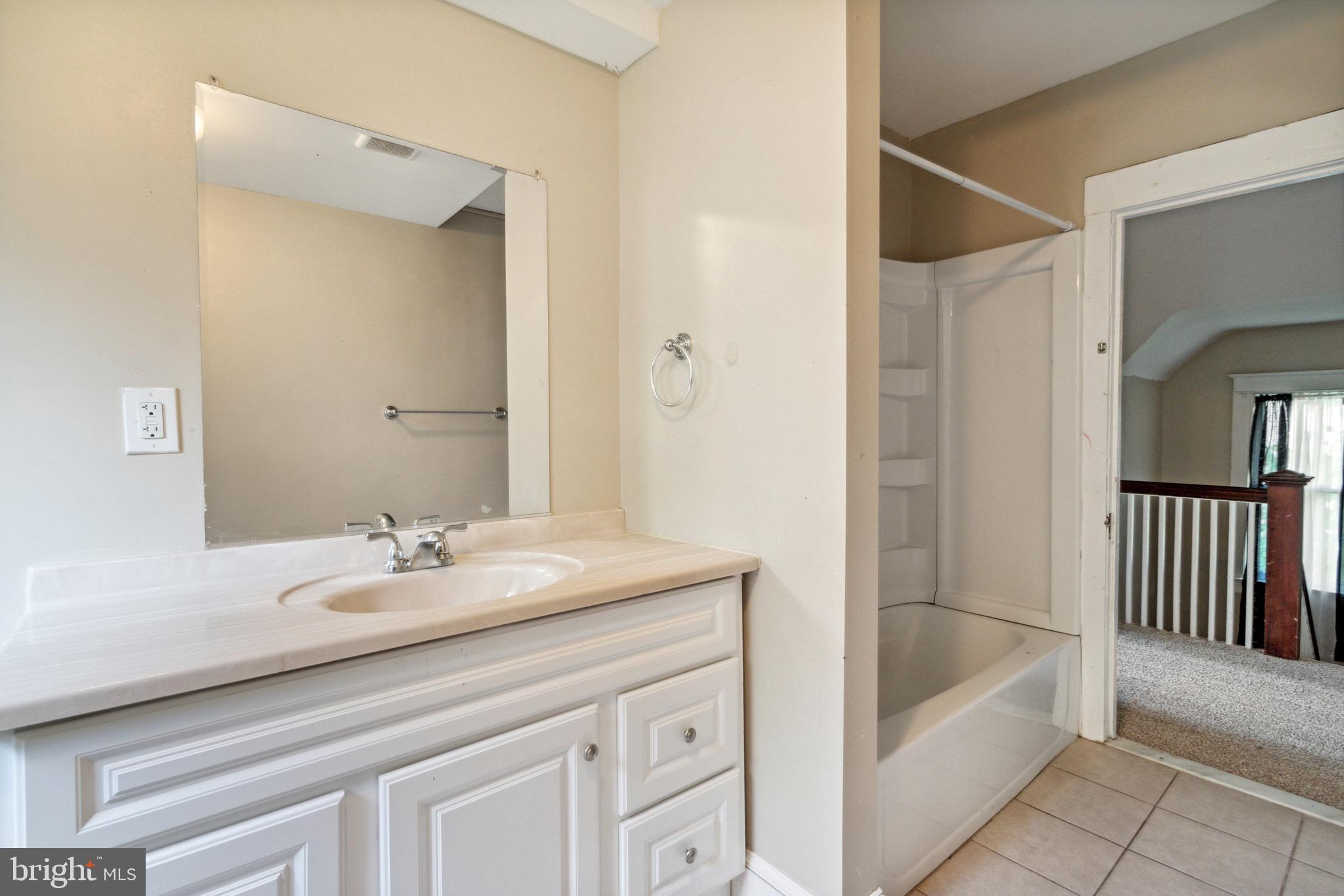 GARWYN OAKS - Residential