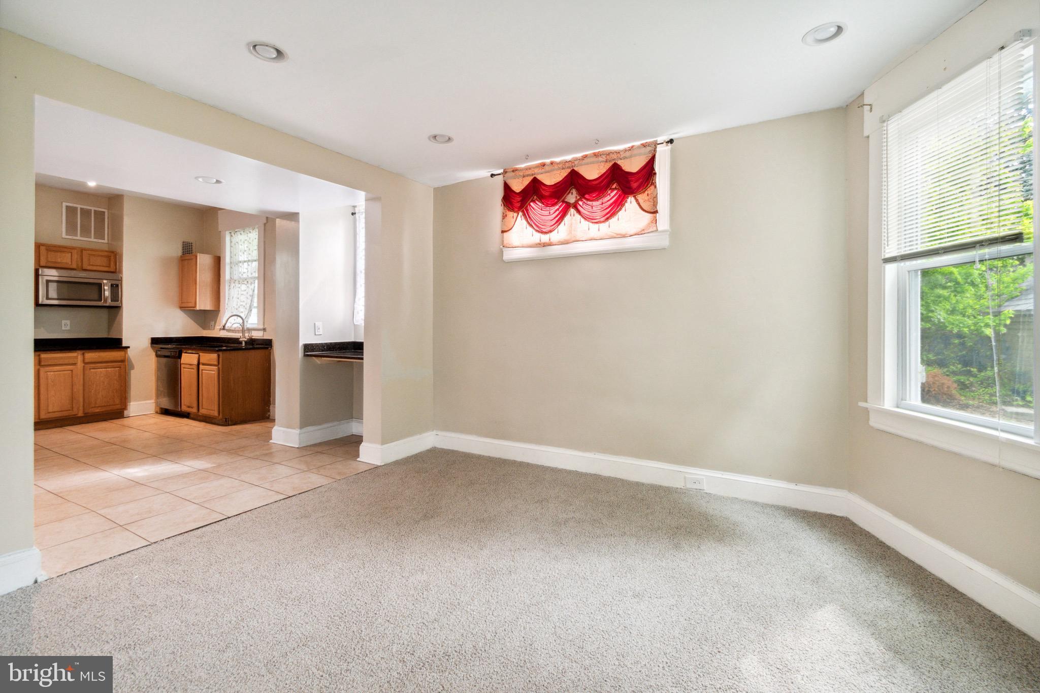 GARWYN OAKS - Residential