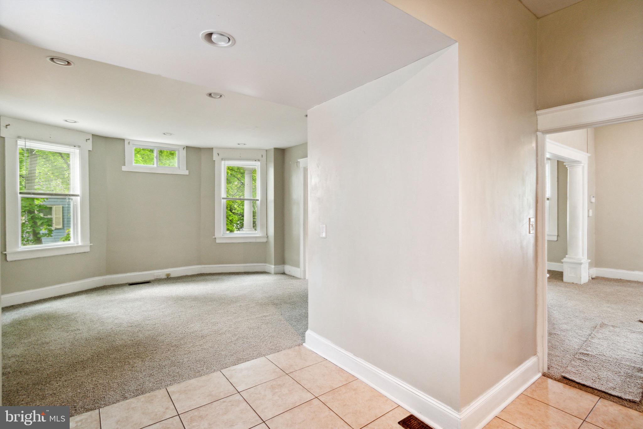 GARWYN OAKS - Residential