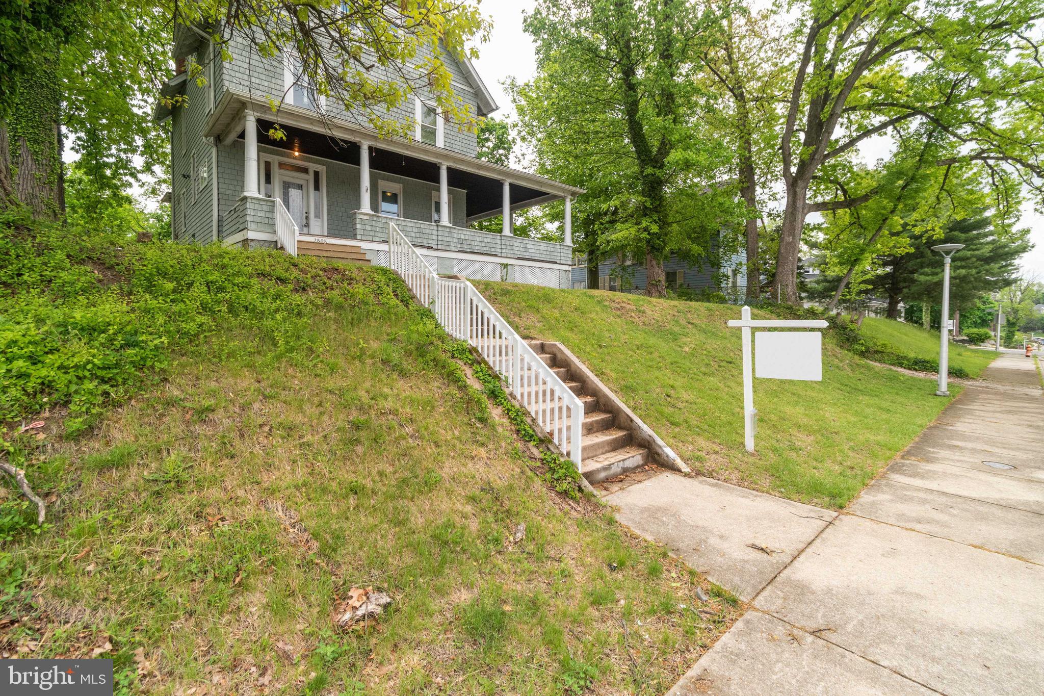 GARWYN OAKS - Residential