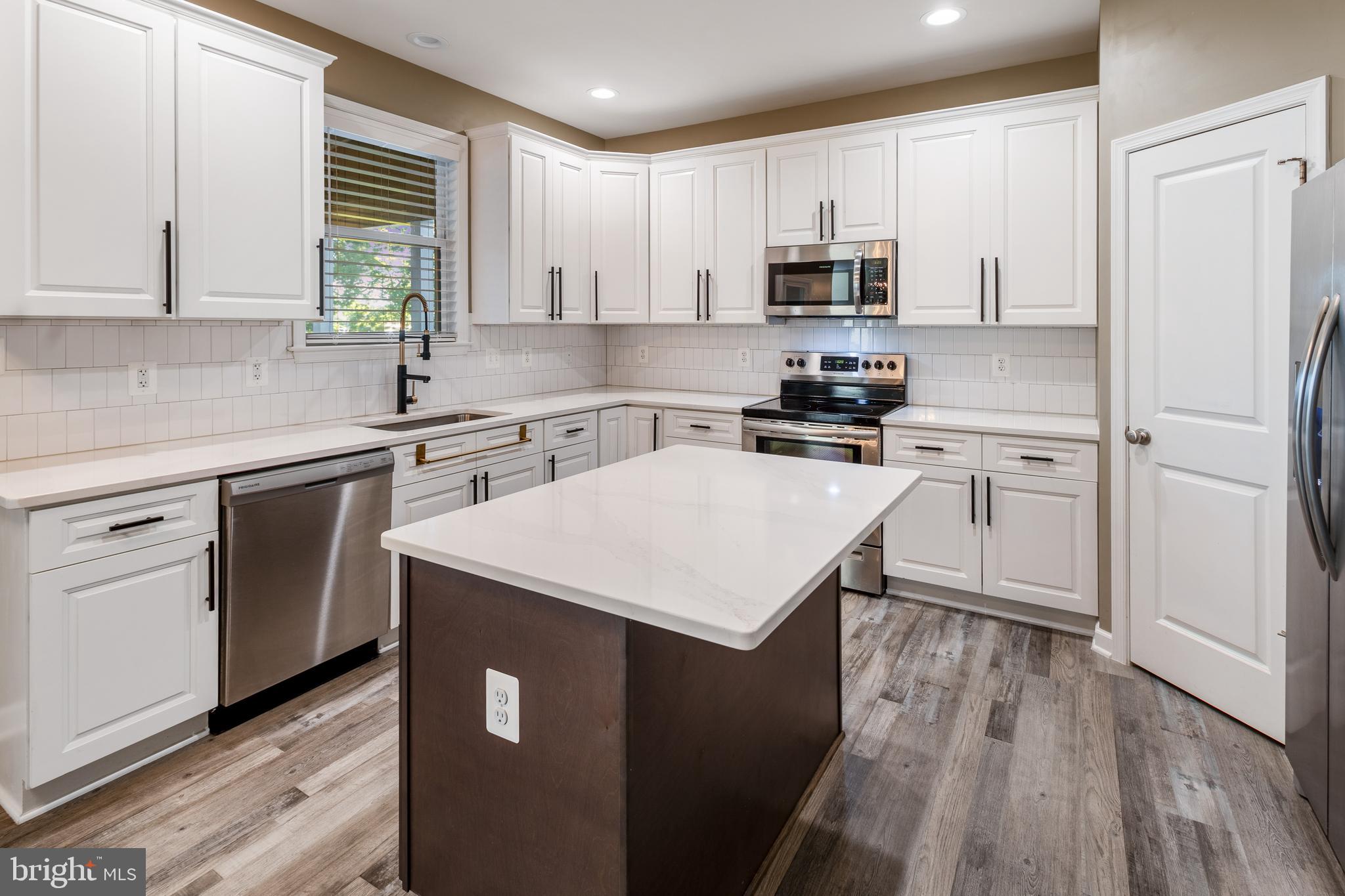 SHELLFIELD SHORES - Residential