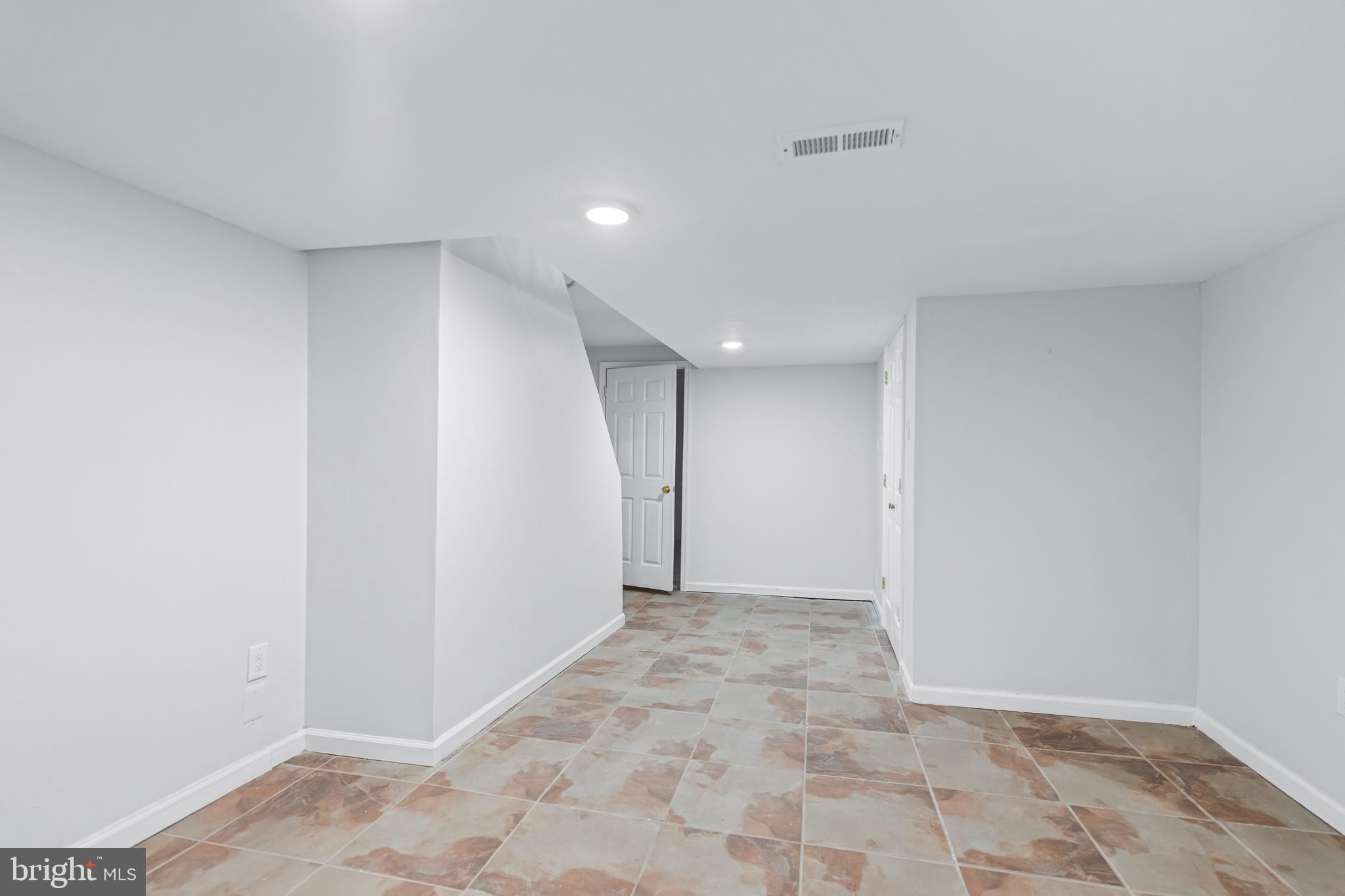 GRADUATE HOSPITAL - Residential Income