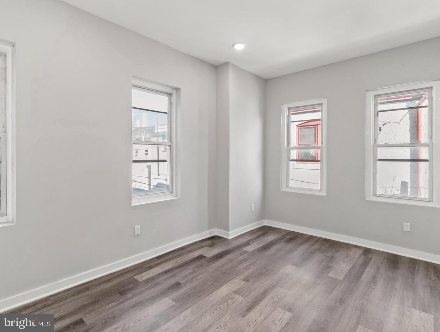 GRADUATE HOSPITAL - Residential Income