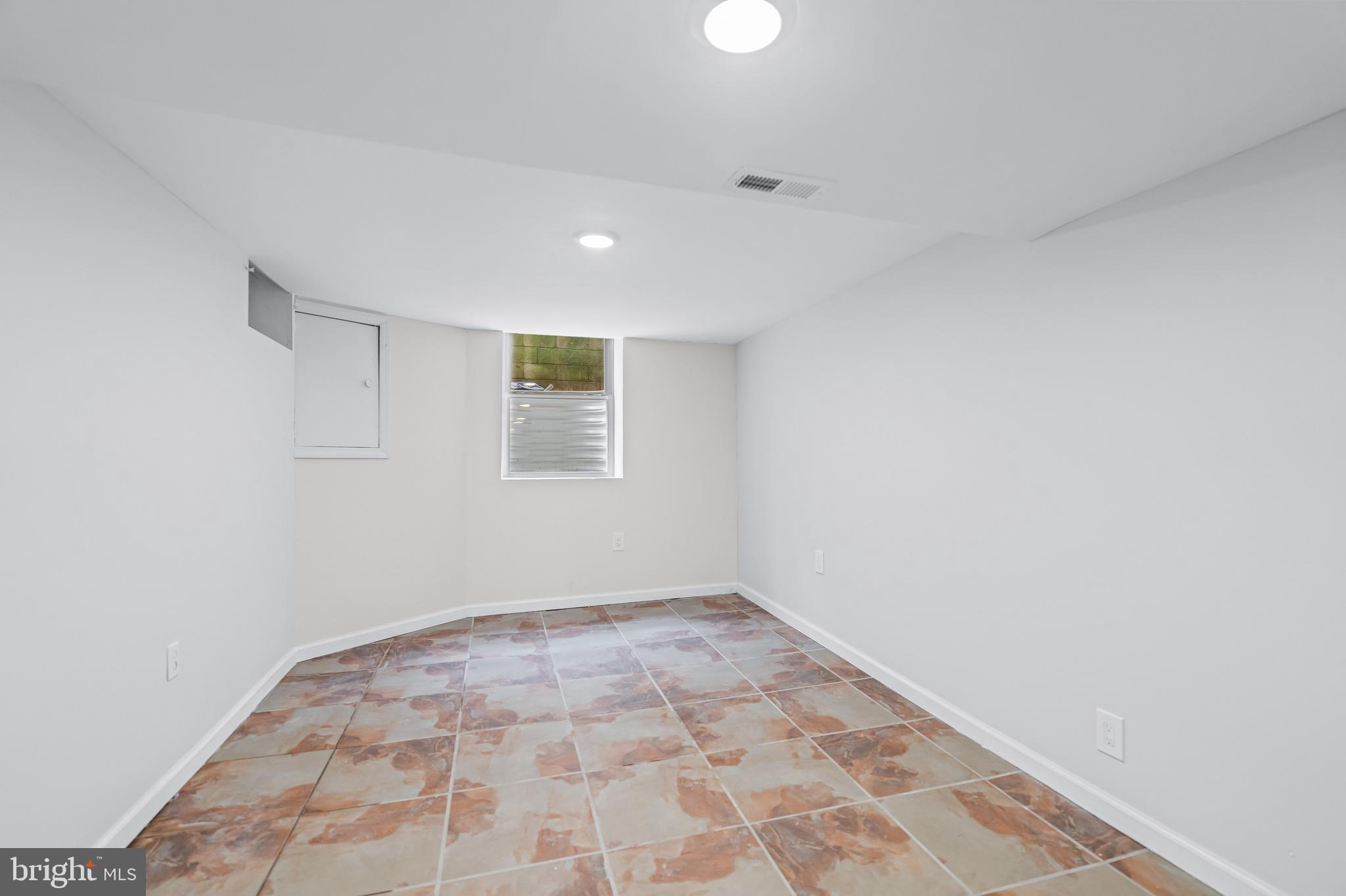 GRADUATE HOSPITAL - Residential Income