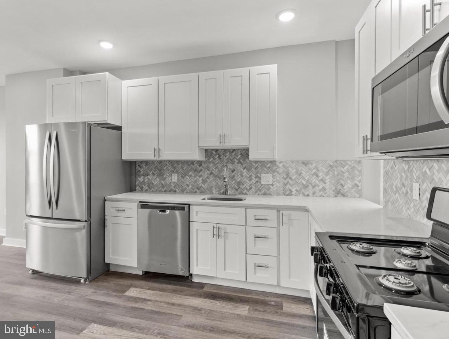 GRADUATE HOSPITAL - Residential Income