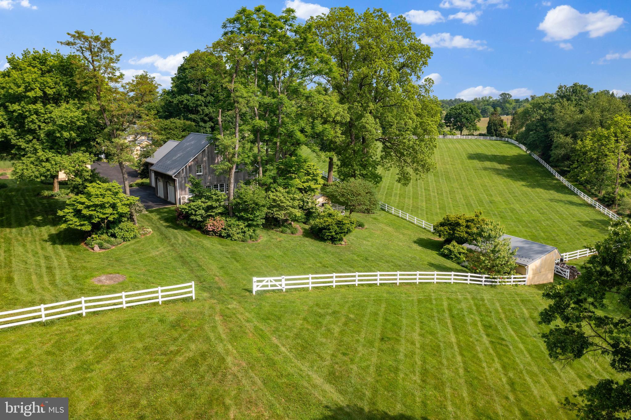 MY LADY'S MANOR - Farm