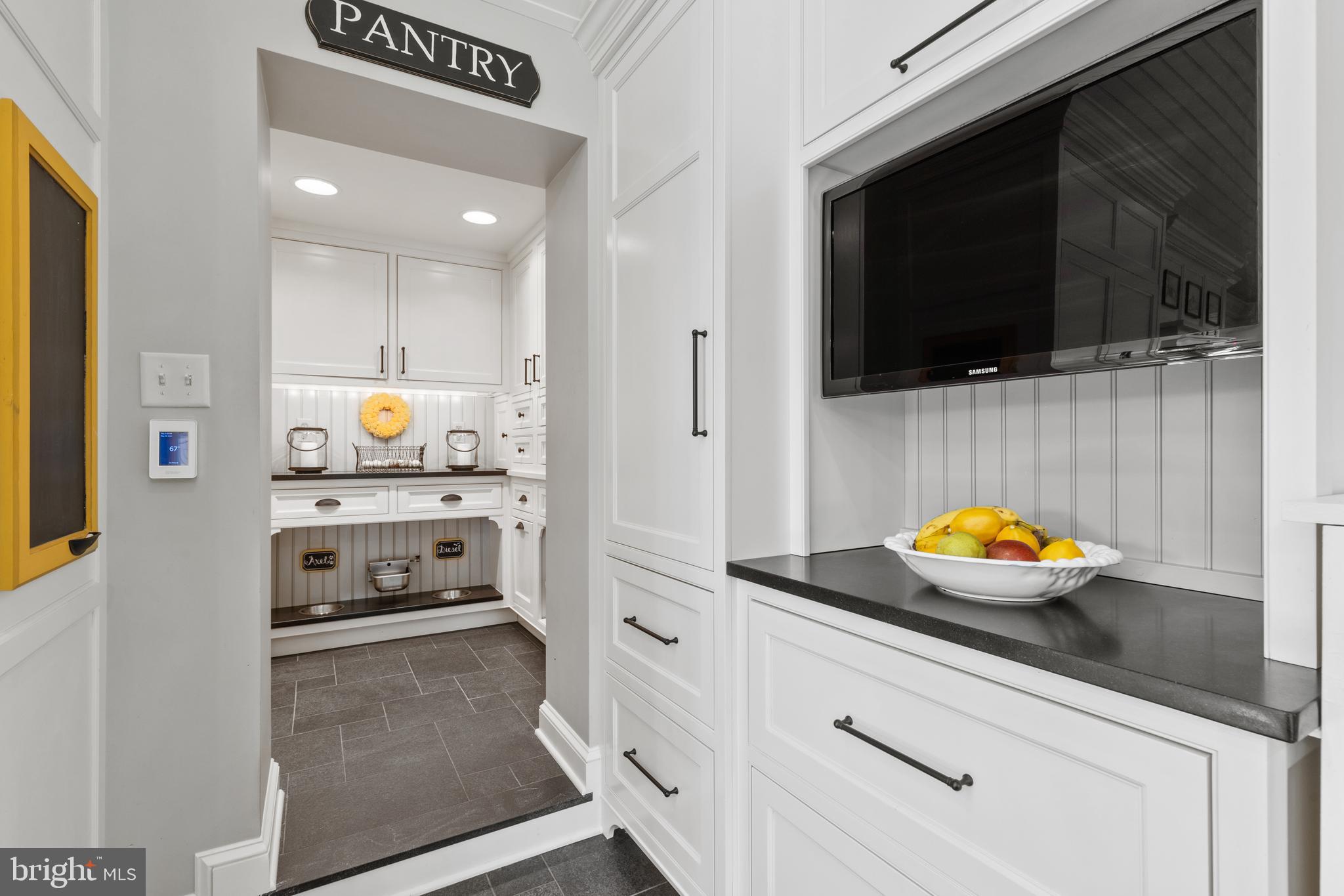 MY LADY'S MANOR - Farm