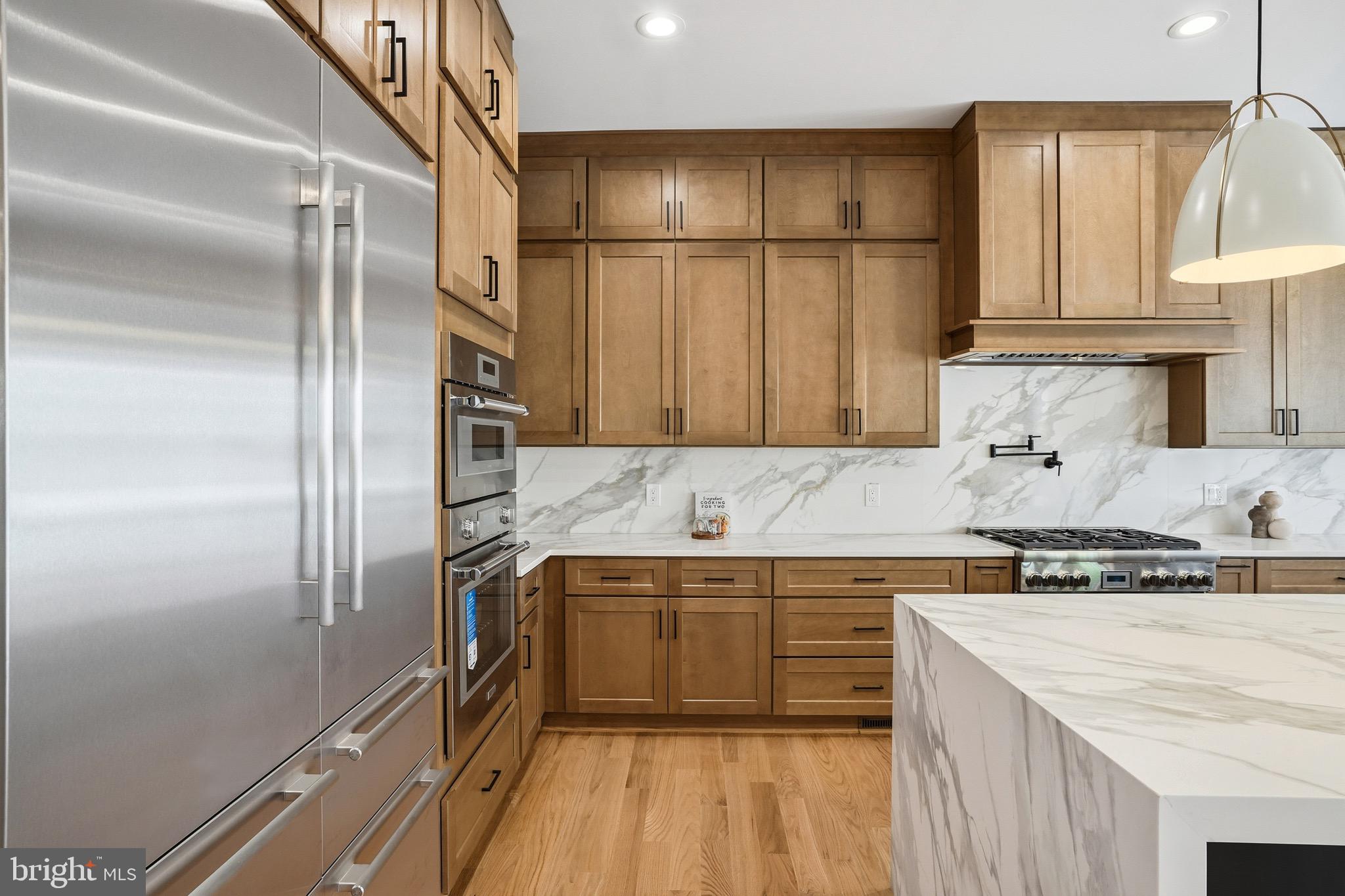 PIMMIT VIEW - Residential