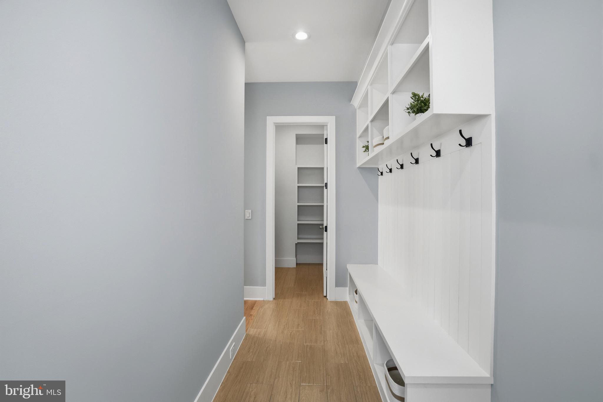 PIMMIT VIEW - Residential